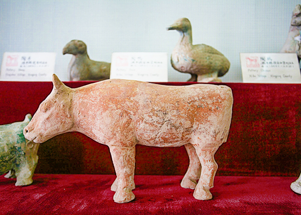 Pottery Cow in Western Han Dynasty