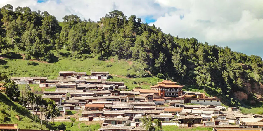 Bara Village of Balagezong