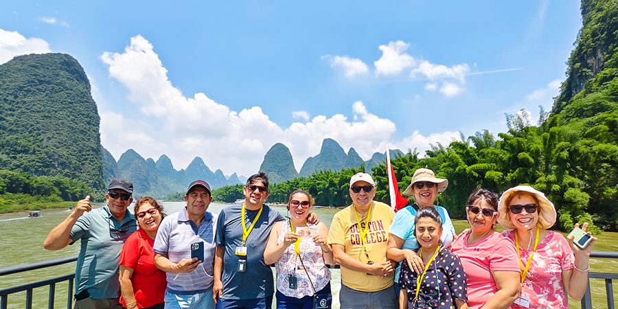 Our Guests on Li River Cruise Ship