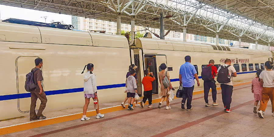 Jinan - Qingdao High Speed Trains