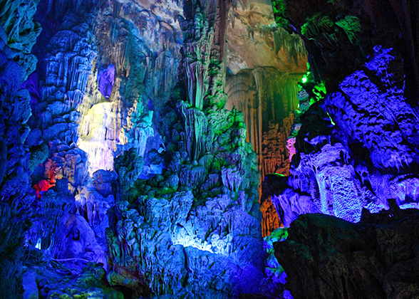 Karst Scenery in Assembling Dragon Cave