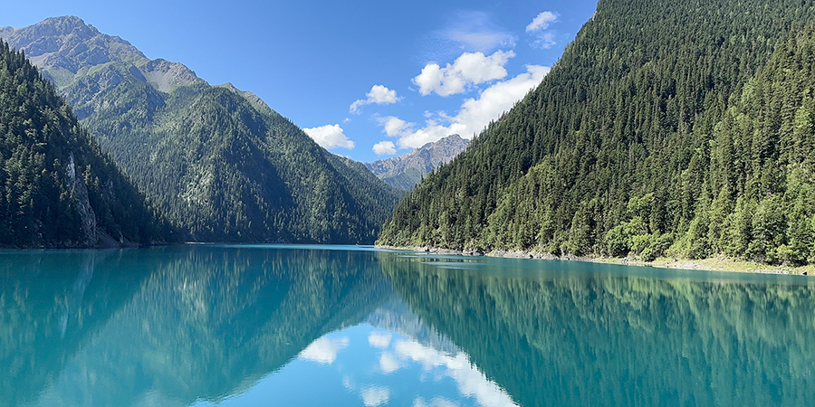 Long Lake in Rize Valley of Jiuzhaigou