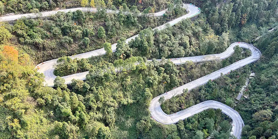 Mountain Road of Tianmen Mountain