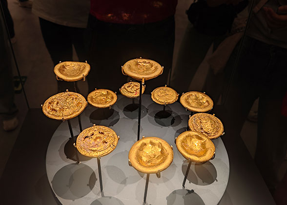 The golden discs in  Qin Han Museum