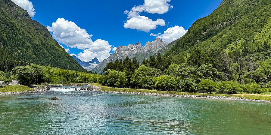 Bita Lake of Potatso National Park