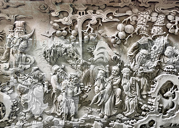 Exquisite Carvings in Yu Garden