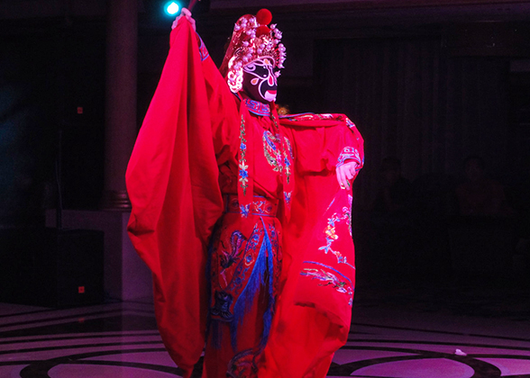 The Costume of Sichuan Opera Face Changing 